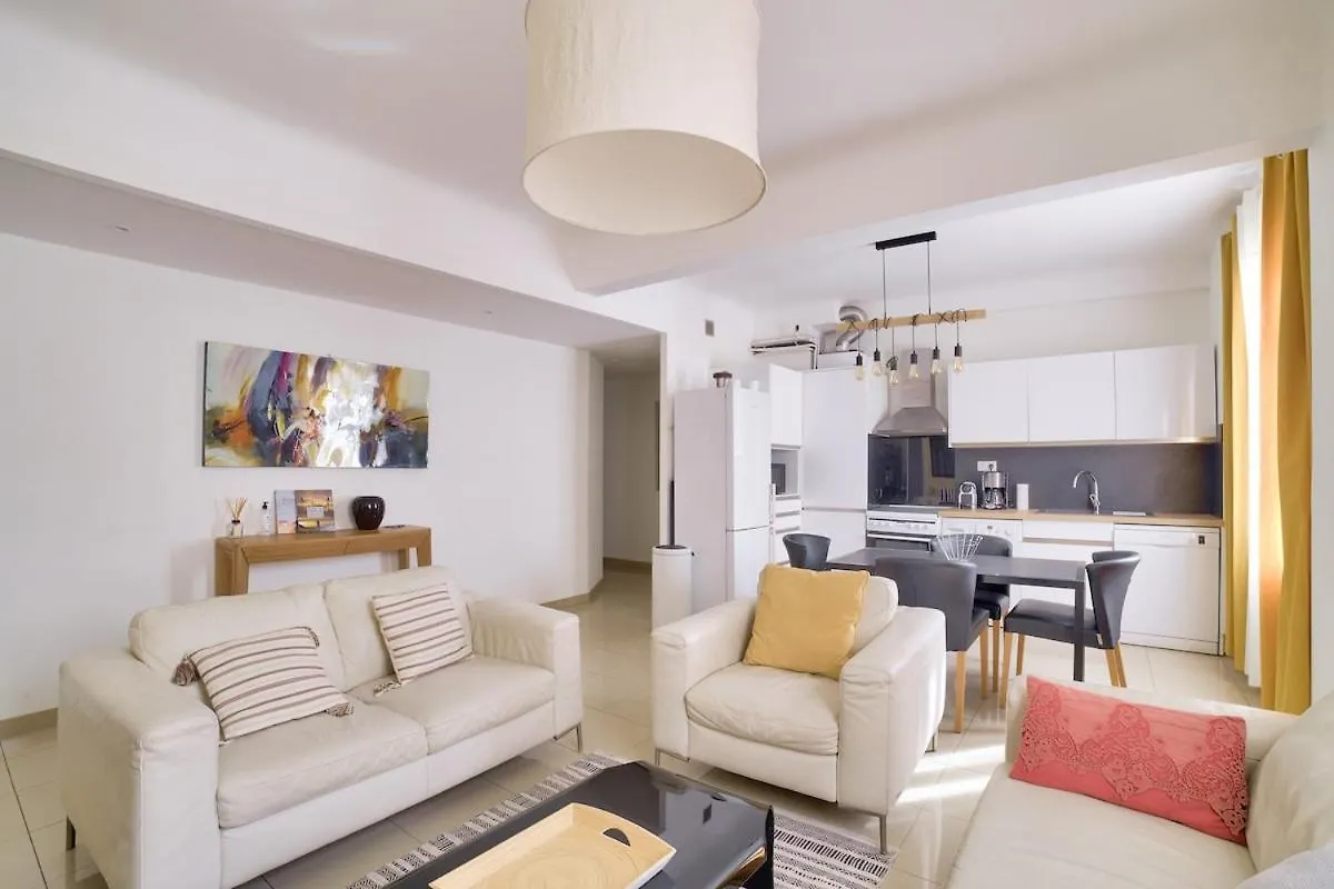 Stunning 2Br By The Port 20Min Walk To The Beach Nizza